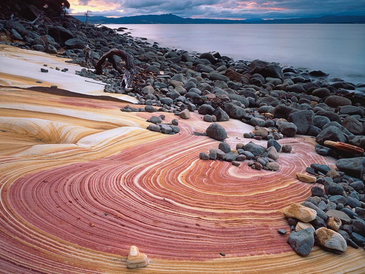 Painted cliffs, Tasmania experiences